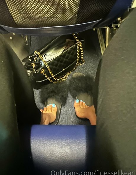 Foto di nudo di fuga di OnlyFans di Finesselikeari