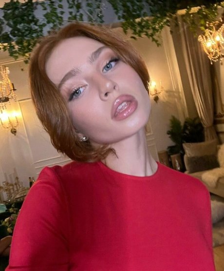 Foto di nudo di fuga di OnlyFans di Renata Valliulina
