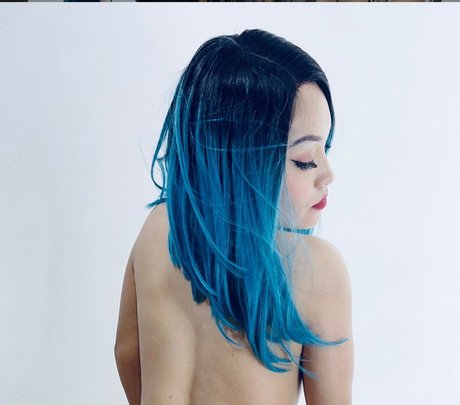 Foto di nudo di fuga di OnlyFans di Ely Almendariz