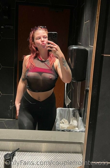 Foto di nudo di fuga di OnlyFans di Couplefromtexass