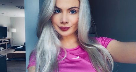 Foto di nudo di fuga di OnlyFans di Riley Sinclair