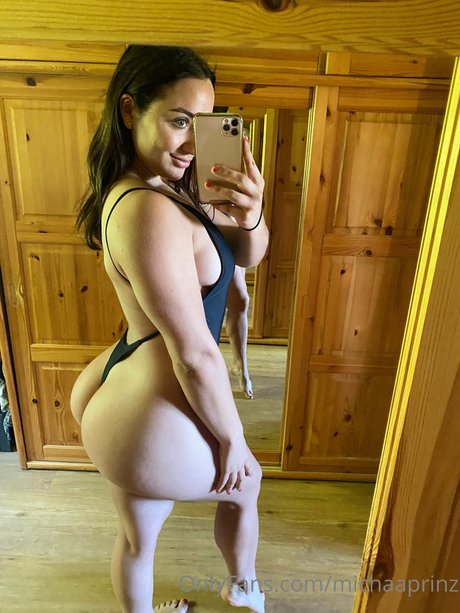 Foto di nudo di fuga di OnlyFans di Micha Prinz