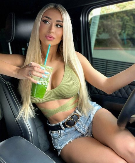 Foto di nudo di fuga di OnlyFans di Nikki Sullivan