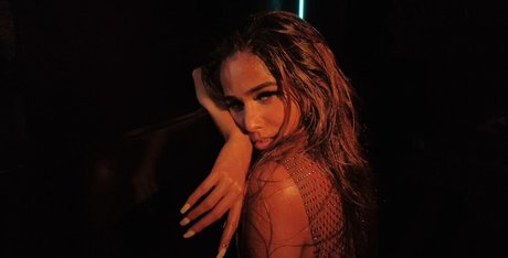 Foto di nudo di fuga di OnlyFans di Poonam Pandey