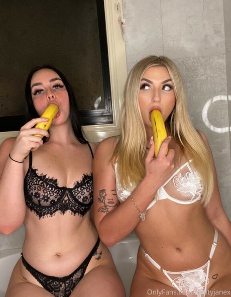 Foto di nudo di fuga di OnlyFans di Trinityjanex