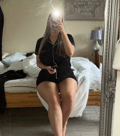Foto di nudo di fuga di OnlyFans di Sxren