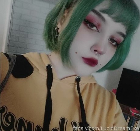 Foto di nudo di fuga di OnlyFans di Luciddreamexe