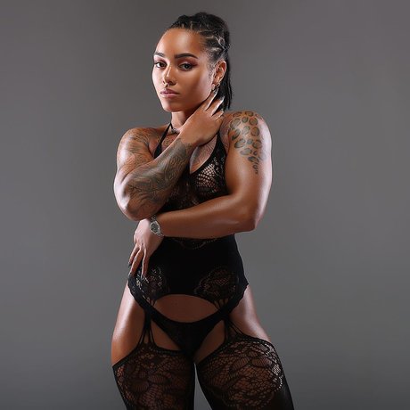 Foto di nudo di fuga di OnlyFans di Christina Olivia