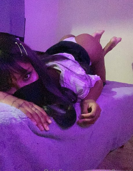 Foto di nudo di fuga di OnlyFans di Viollet Collins