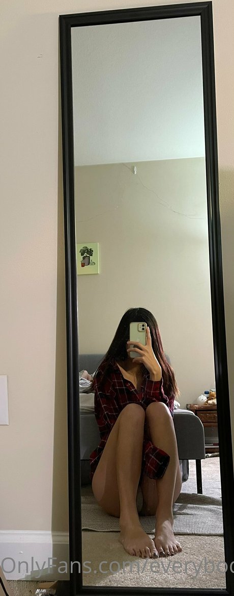 Foto di nudo di fuga di OnlyFans di Lilsquirtz