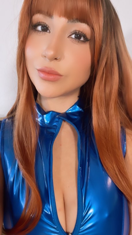 Foto di nudo di fuga di OnlyFans di Serina Leone