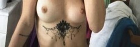 Foto di nudo di fuga di OnlyFans di Itstatt