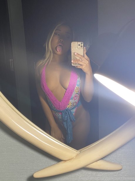 Foto di nudo di fuga di OnlyFans di Sukisucchouse