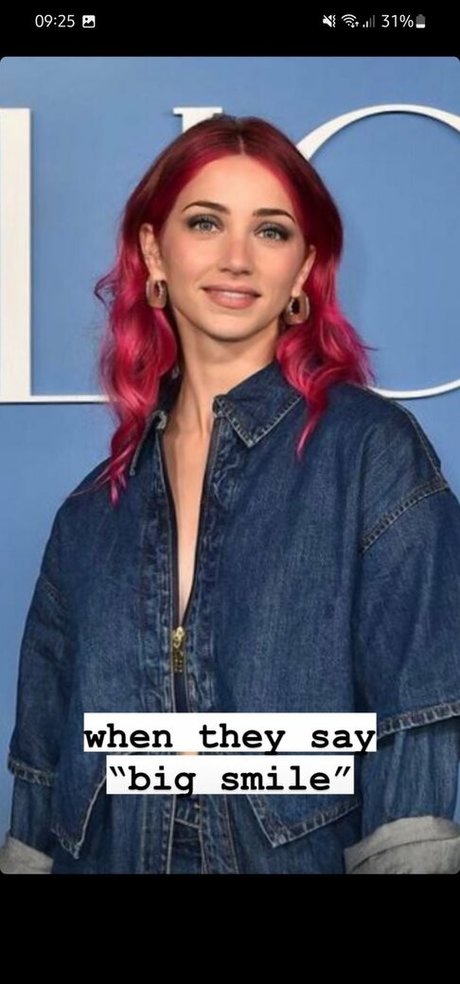 Foto di nudo di fuga di OnlyFans di Emily Rudd