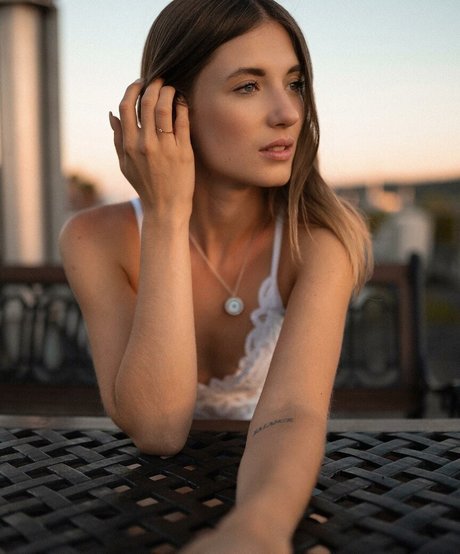 Foto di nudo di fuga di OnlyFans di Julia Gauly