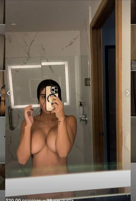 Foto di nudo di fuga di OnlyFans di Alondraquintero