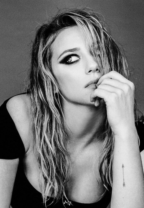 Foto di nudo di fuga di OnlyFans di Lili Reinhart