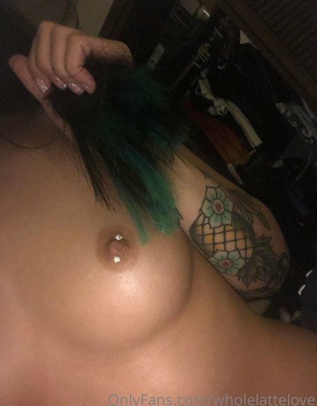 Foto di nudo di fuga di OnlyFans di Alicia Costello