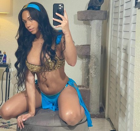 Foto di nudo di fuga di OnlyFans di Jasmine Lotus