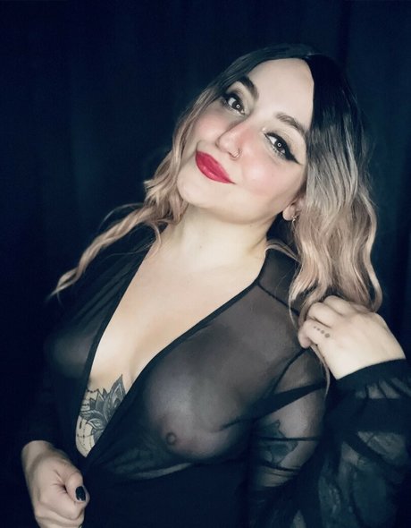 Foto di nudo di fuga di OnlyFans di Vickyvicious