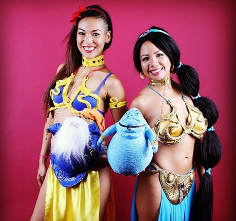 Foto di nudo di fuga di OnlyFans di Team Amasian