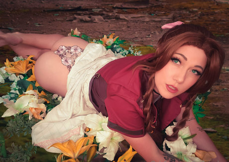 Lindsay Elyse