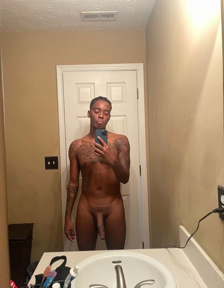 Foto di nudo di fuga di OnlyFans di Datwayaton