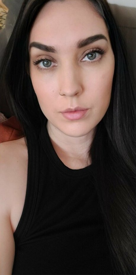 Foto di nudo di fuga di OnlyFans di Ojeniferann