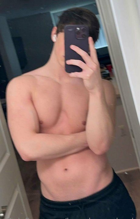Foto di nudo di fuga di OnlyFans di Brandonrowlandx