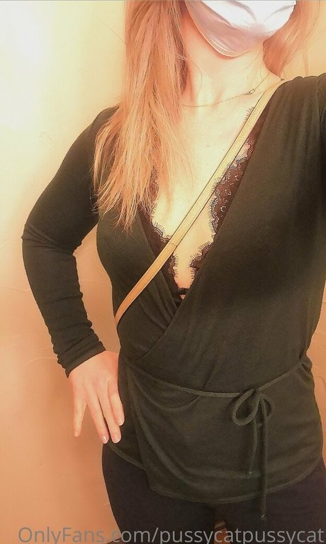 Foto di nudo di fuga di OnlyFans di Pussycatpussycat