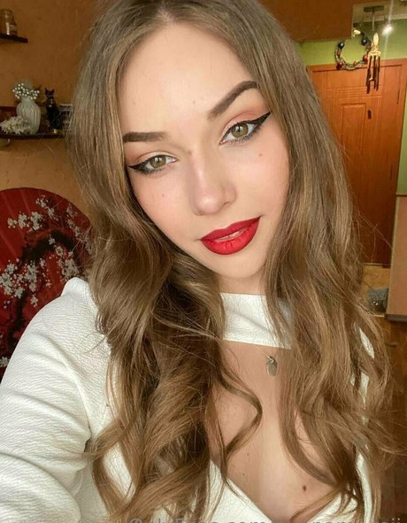 Foto di nudo di fuga di OnlyFans di Ayanamireii