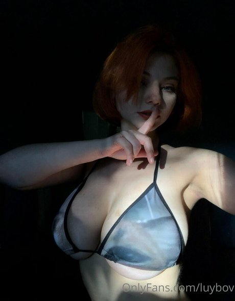 Foto di nudo di fuga di OnlyFans di Luybov