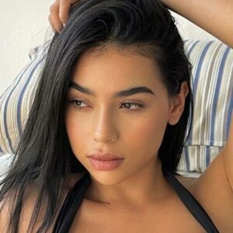 Foto di nudo di fuga di OnlyFans di Elizabethpinaa