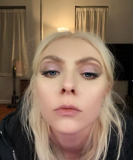 Foto di nudo di fuga di OnlyFans di Taylor Momsen