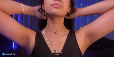 Foto di nudo di fuga di OnlyFans di Moon Blitz Asmr