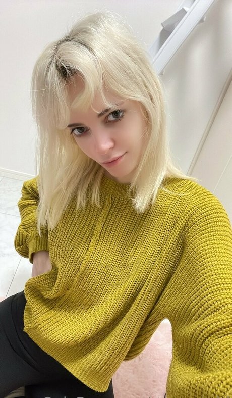 Foto di nudo di fuga di OnlyFans di Eurocatgirl