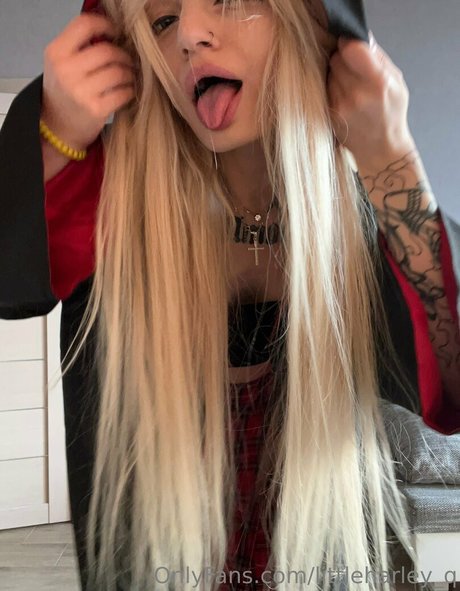Foto di nudo di fuga di OnlyFans di Littleharleyq