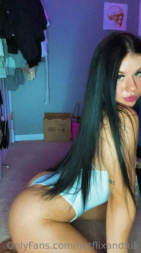Foto di nudo di fuga di OnlyFans di Lizzysnyder18
