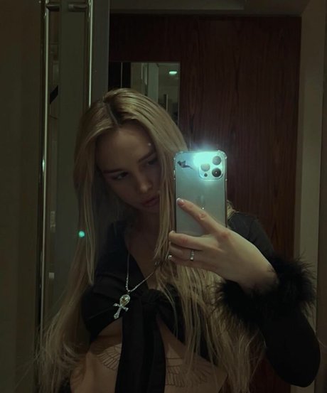 Foto di nudo di fuga di OnlyFans di Diana Shurygina