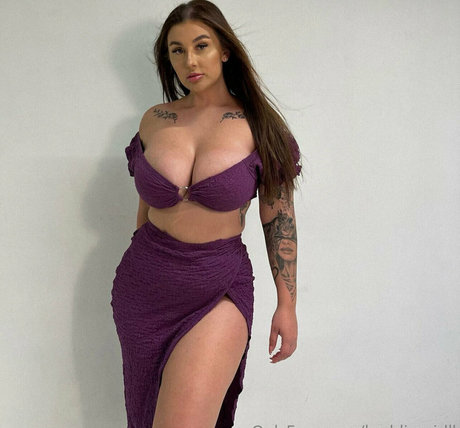 Foto di nudo di fuga di OnlyFans di Baddiegirlll