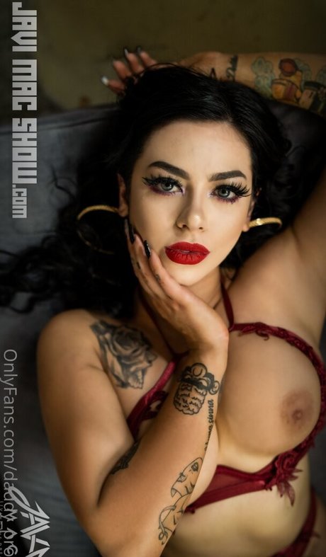 Foto di nudo di fuga di OnlyFans di Babytay