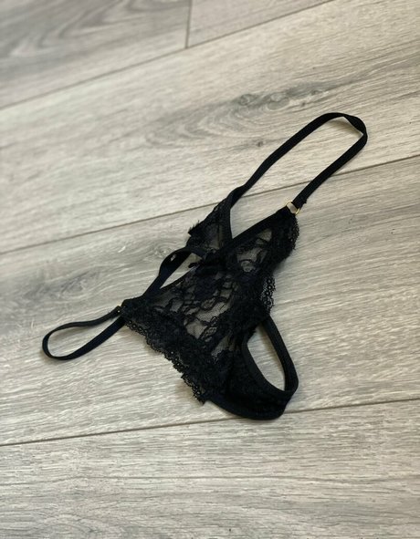Foto di nudo di fuga di OnlyFans di Angellong