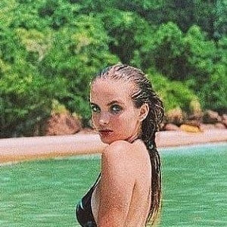 Foto di nudo di fuga di OnlyFans di Giovanna Chaves