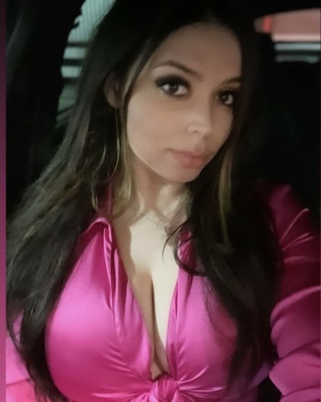 Foto di nudo di fuga di OnlyFans di Adept