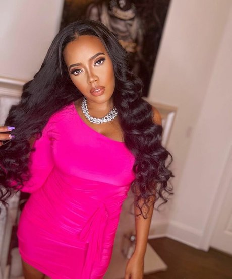 Foto di nudo di fuga di OnlyFans di Angela Simmons
