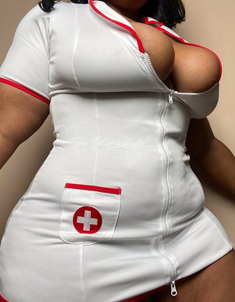 Foto di nudo di fuga di OnlyFans di Selynakylexoxo