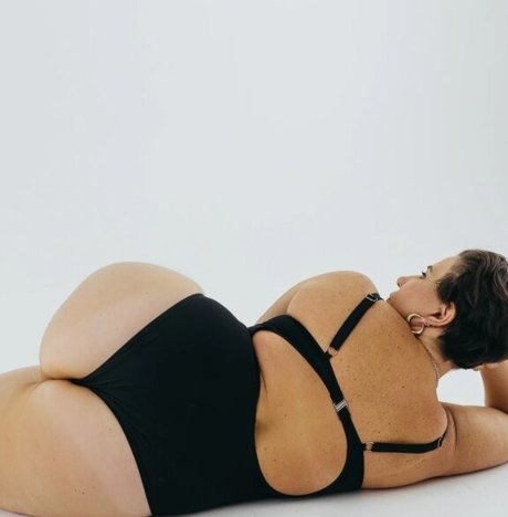 Foto di nudo di fuga di OnlyFans di Doctormakarova