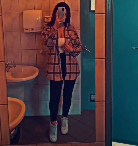 Foto di nudo di fuga di OnlyFans di Wiktoria Bystro