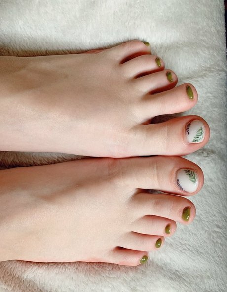 Foto di nudo di fuga di OnlyFans di Aliselis