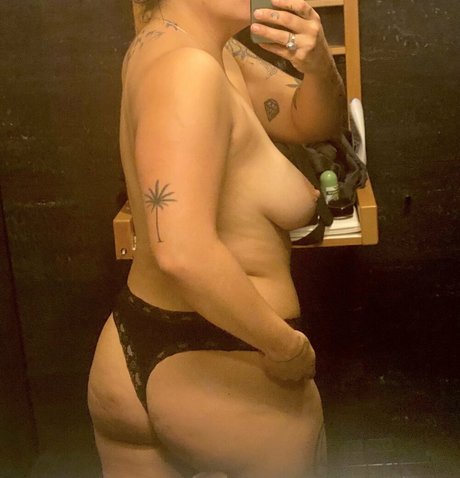 Foto di nudo di fuga di OnlyFans di Sagefoxy